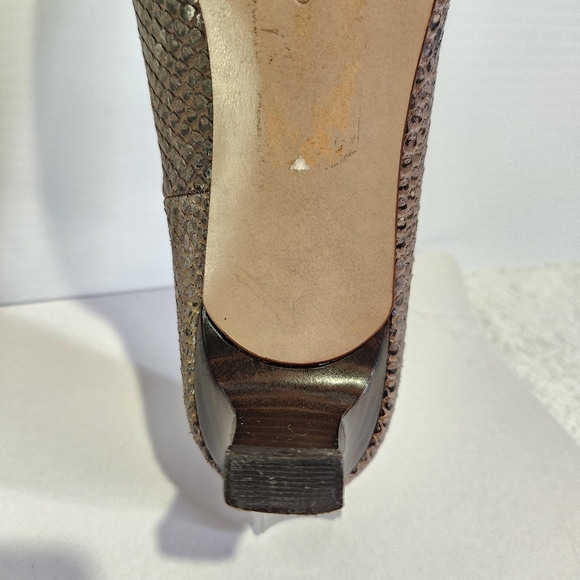 Peter Kaiser Taupe Textured Heels - Picture 14 of 16